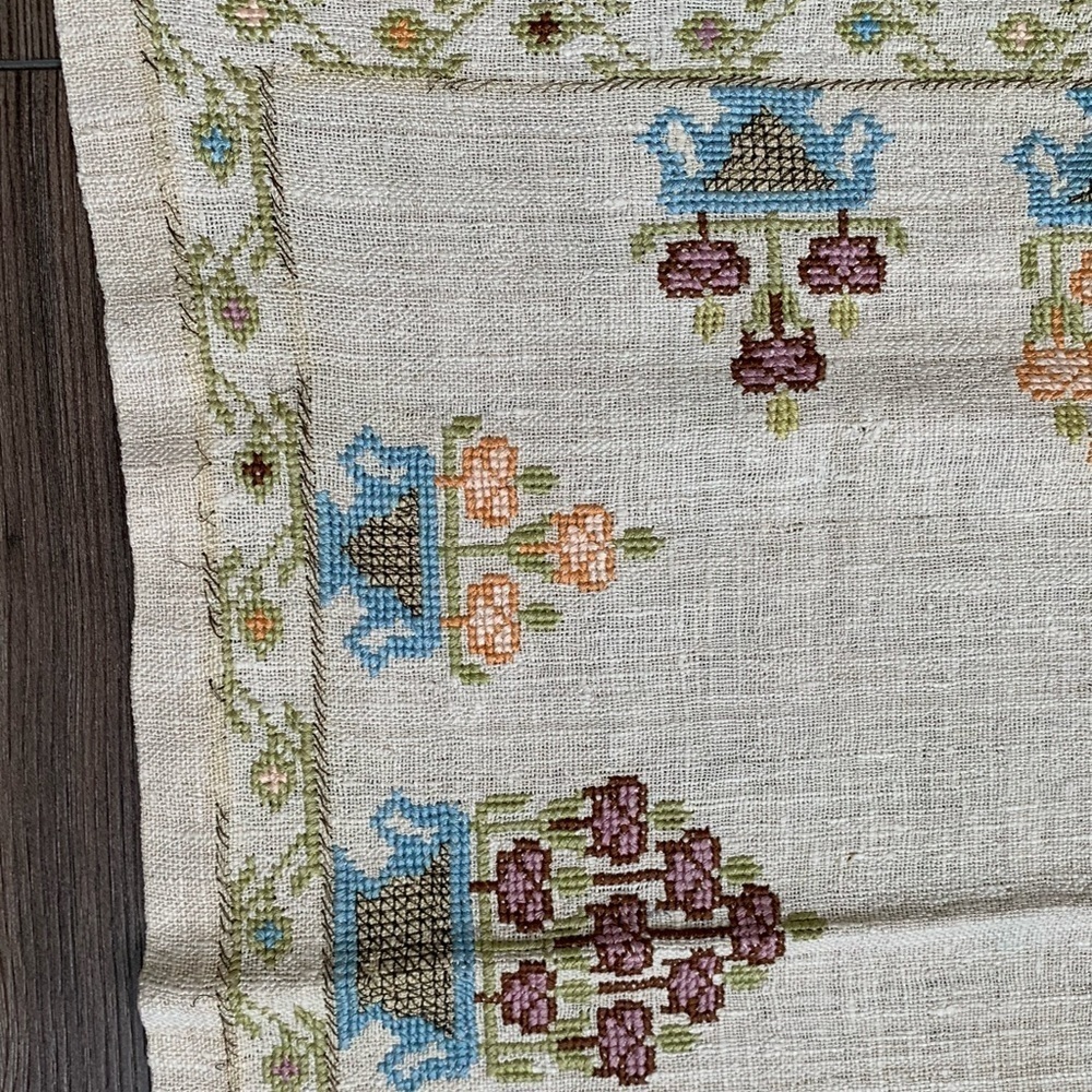 Embroidery - Picture 2 of 7